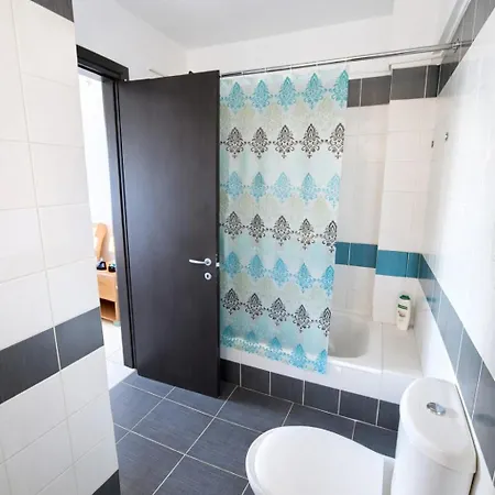 公寓 2 People Sea View Garden Pool Trimitusa
