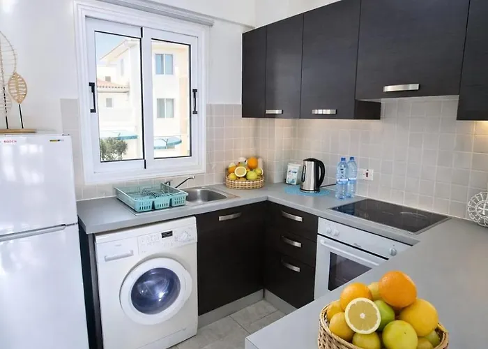 2 People Sea View Garden Pool Tremithousa